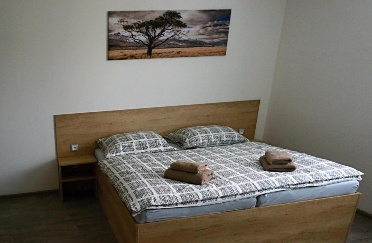 Rezidence Belehradska Apartment Most Luaran gambar
