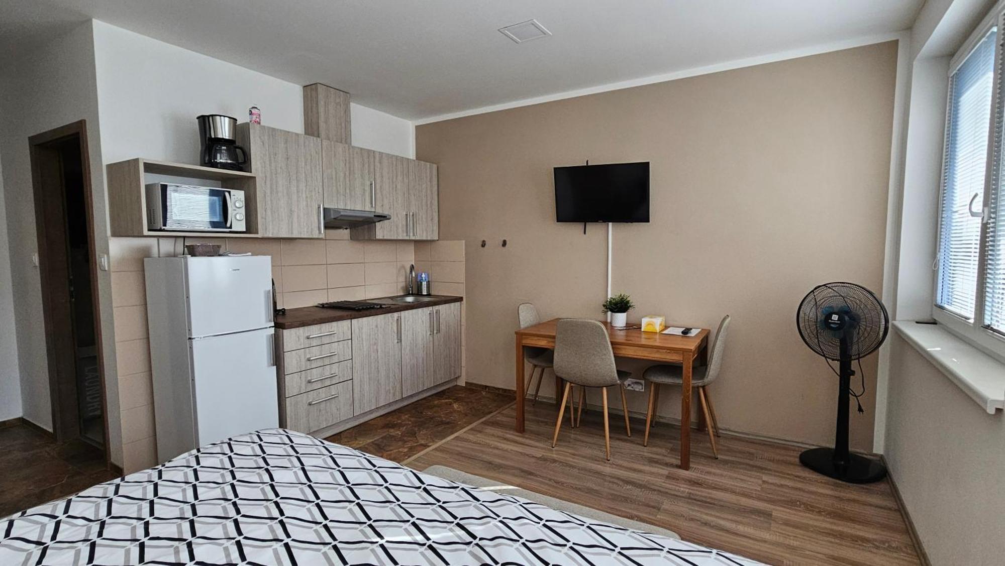 Rezidence Belehradska Apartment Most Luaran gambar